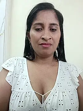 Snapshot of SofiaMendez1_ chatting on 06-10-26, 01:45 SofiaMendez1 online show from 06-10-26, 01:45