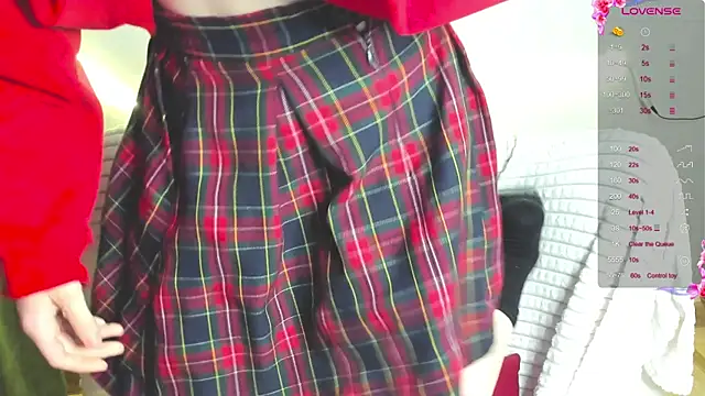 Snapshot of MiaKimiko chatting on 05-17-26, 01:38 MiaKimiko online show from 05-17-26, 01:38