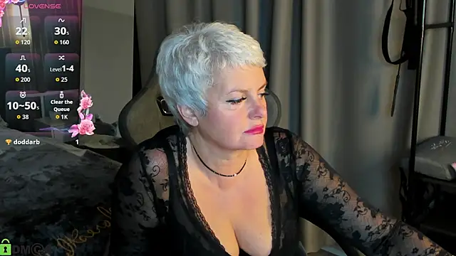 Snapshot of Linda_Zef1r chatting on 05-16-26, 02:10 Linda Zef1r online show from 05-16-26, 02:10
