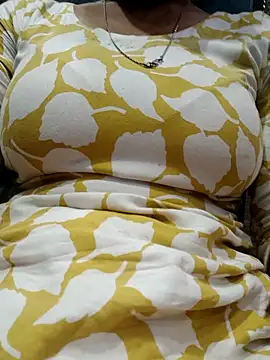 Snapshot of husn_ki_Malika chatting on 05-14-26, 11:07 husn ki Malika online show from 05-14-26, 11:07