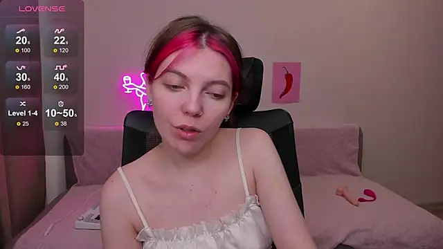 Marie Reyess online show from 05-10-26, 05:11