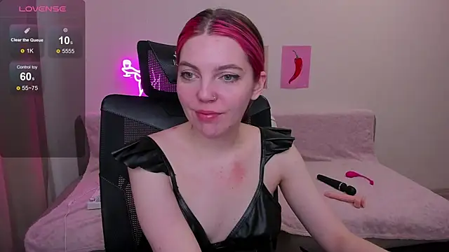 Marie Reyess online show from 05-13-26, 01:56