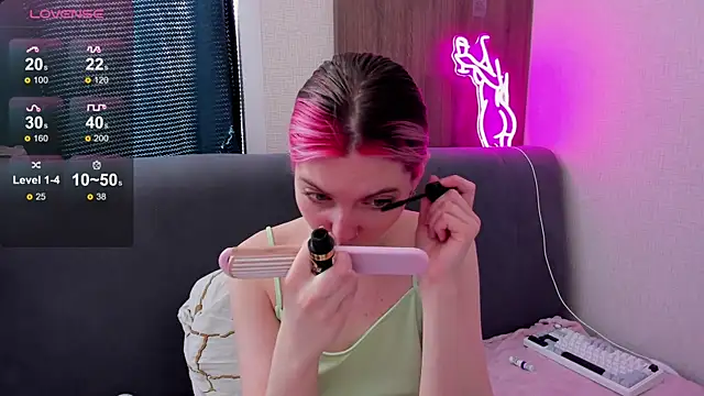 Marie Reyess online show from 04-23-26, 04:19
