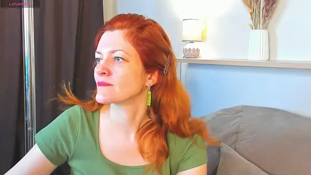 Julia Suny online show from 05-19-26, 01:56