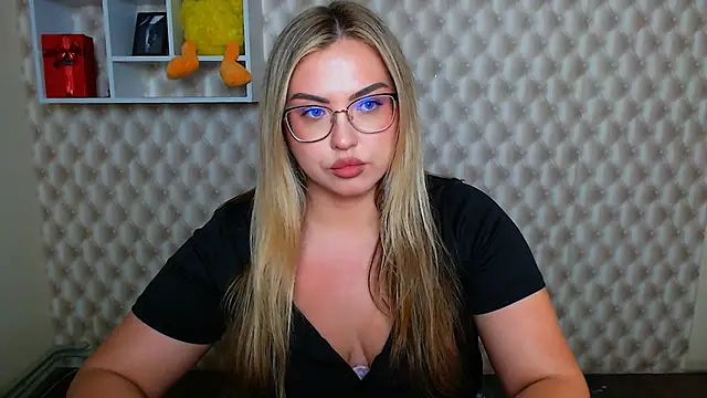 Snapshot of AminaSoul_ chatting on 05-25-26, 01:21 AminaSoul online show from 05-25-26, 01:21