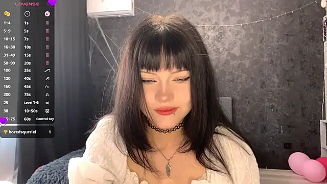 Snapshot of EmilyEmbears chatting on 05-19-26, 06:31 EmilyEmbears online show from 05-19-26, 06:31