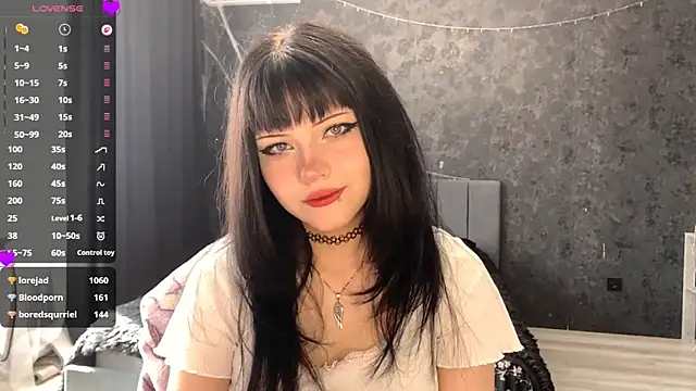 Snapshot of EmilyEmbears chatting on 05-21-26, 06:44 EmilyEmbears online show from 05-21-26, 06:44