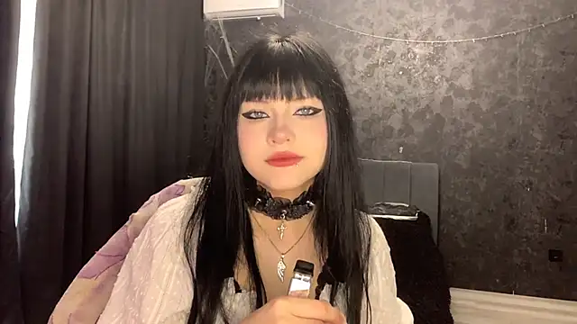 Snapshot of EmilyEmbears chatting on 04-20-26, 05:21 EmilyEmbears online show from 04-20-26, 05:21