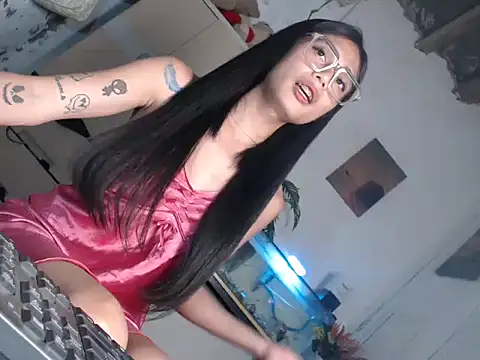 Snapshot of Martha4you chatting on 06-21-26, 05:46 Martha4you online show from 06-21-26, 05:46