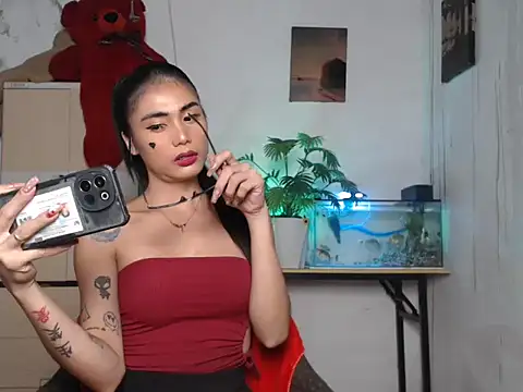 Snapshot of Martha4you chatting on 07-04-26, 07:37 Martha4you online show from 07-04-26, 07:37