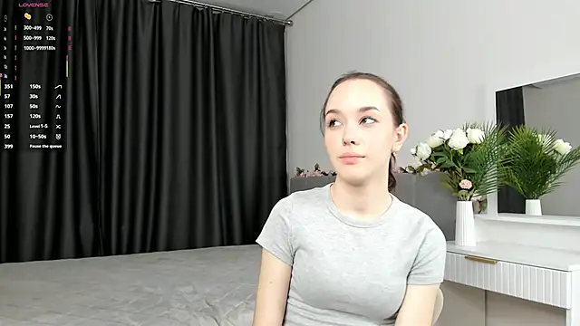 RoyceKintzel online show from 04-25-26, 07:00