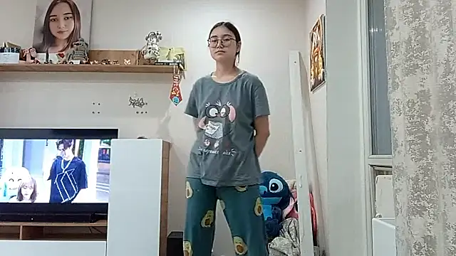 LezlieEllegood online show from 04-07-26, 02:30