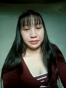 lucynguyen2 online show from 04-17-26, 05:54