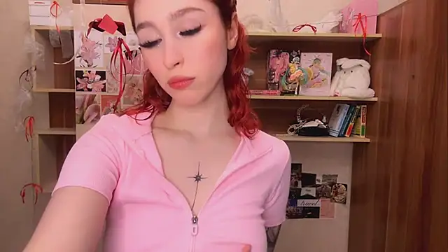 Snapshot of CindyHouse chatting on 04-09-26, 09:32 CindyHouse online show from 04-09-26, 09:32