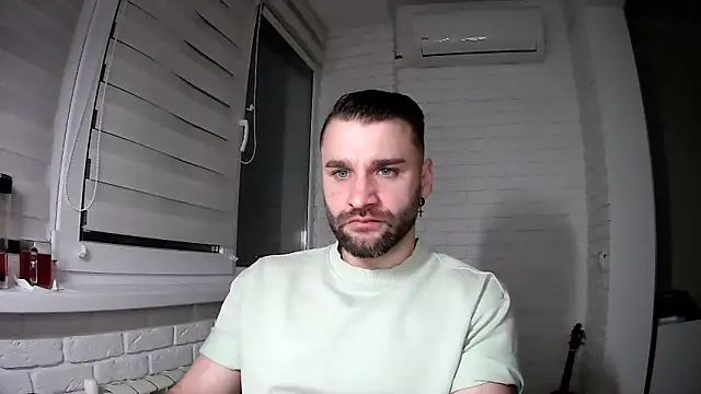 Snapshot of DaddySlava chatting on 04-02-26, 05:08 DaddySlava online show from 04-02-26, 05:08