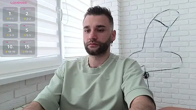 Snapshot of DaddySlava chatting on 06-22-26, 05:32 DaddySlava online show from 06-22-26, 05:32