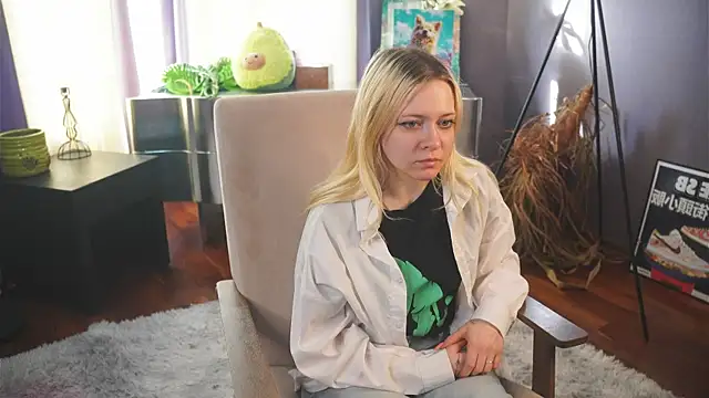 OliviaCaffery online show from 04-02-26, 04:41