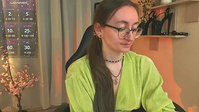 Snapshot of Serenity_XO chatting on 04-03-26, 11:05 Serenity XO online show from 04-03-26, 11:05