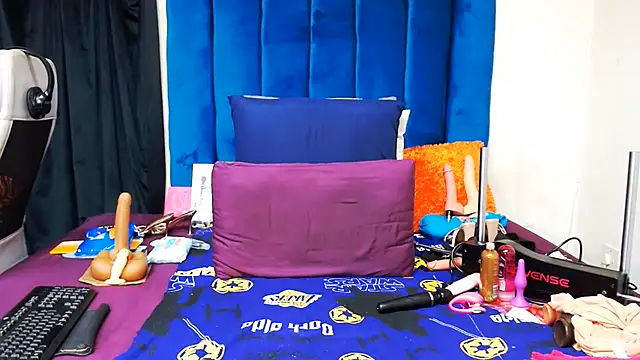 Freakyslut-39 online show from 06-25-26, 07:41