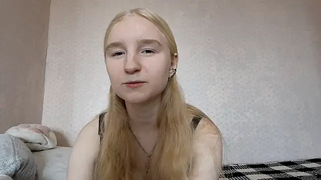 Snapshot of ForwentSeat chatting on 04-03-26, 10:22 ForwentSeat online show from 04-03-26, 10:22