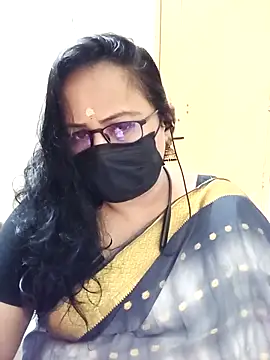 monisha cam online show from 04-13-26, 12:09
