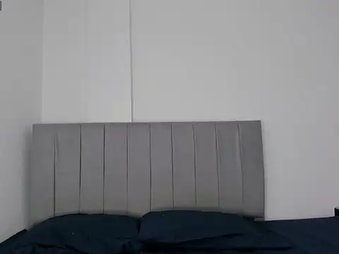 jazlycute   online show from 04-28-26, 10:52