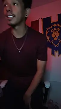 Snapshot of Gabuxo69 chatting on 04-06-26, 02:29 Gabuxo69 online show from 04-06-26, 02:29