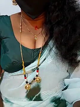 Snapshot of Priya_smiley chatting on 04-08-26, 12:50 Priya smiley online show from 04-08-26, 12:50