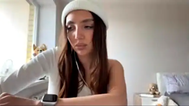 AlvinaMair online show from 04-07-26, 12:29