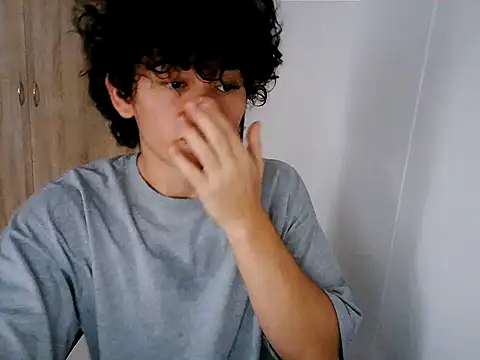 normalboy16 online show from 04-05-26, 08:37