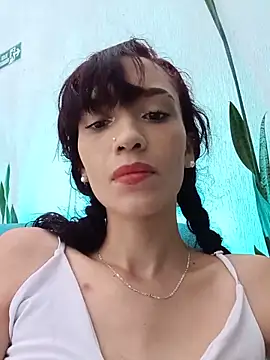 Alexa fox669 online show from 06-17-26, 01:10