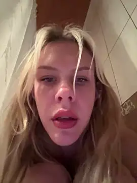 Snapshot of krixsta chatting on 04-05-26, 10:05 krixsta online show from 04-05-26, 10:05