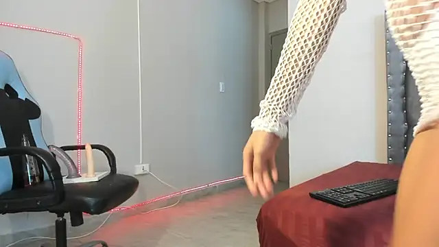 kay chell  online show from 05-06-26, 12:20