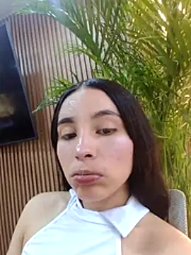 Delphine doll online show from 04-15-26, 07:58