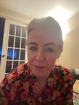 Snapshot of Laylaskyexx chatting on 04-09-26, 05:09 Laylaskyexx online show from 04-09-26, 05:09