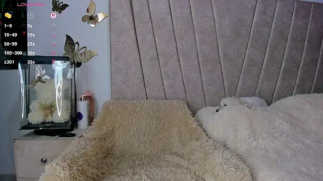 LauraRico online show from 06-17-26, 04:06