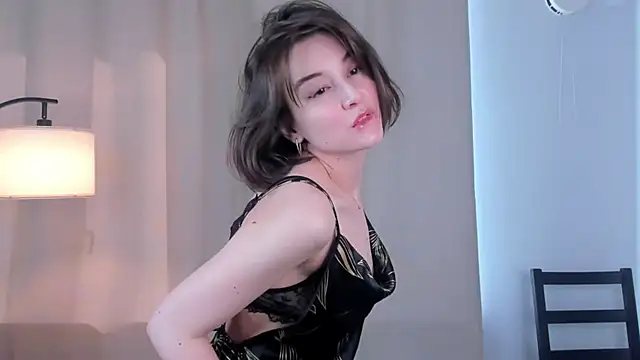 HeleneLeach online show from 04-02-26, 07:48