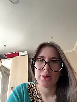 Snapshot of Lindasix chatting on 04-23-26, 06:53 Lindasix online show from 04-23-26, 06:53