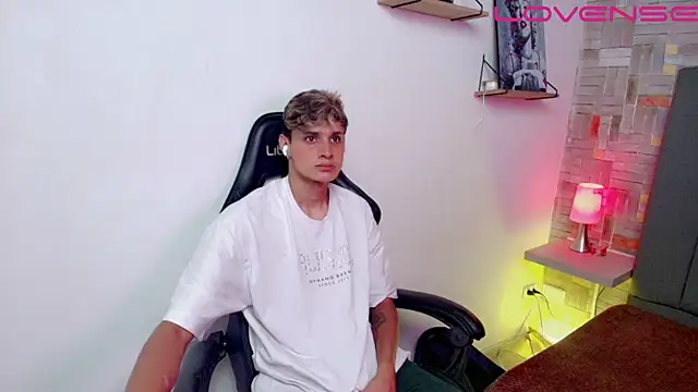 flaquito    online show from 04-04-26, 09:10