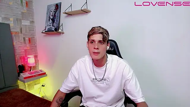 flaquito    online show from 04-08-26, 08:32
