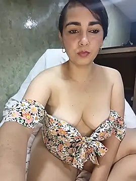 Emily Divi69 online show from 04-10-26, 12:17