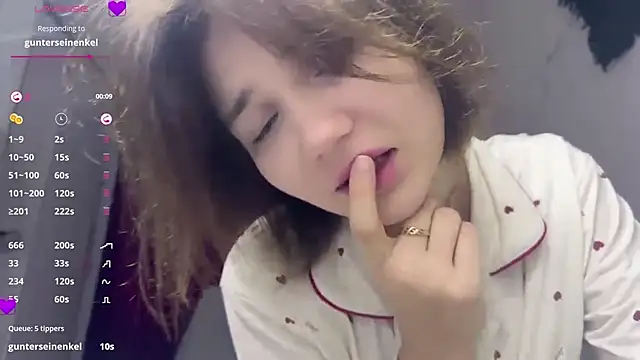 Cute Capricee online show from 04-19-26, 10:05