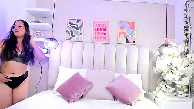 Snapshot of Celeste_Price chatting on 04-02-26, 12:56 Celeste Price online show from 04-02-26, 12:56