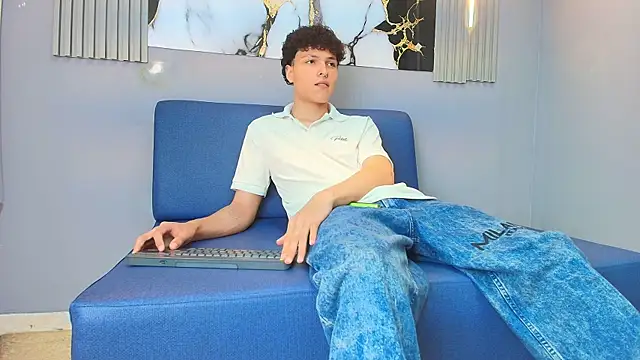 GOMEZZ 07 online show from 04-06-26, 08:10