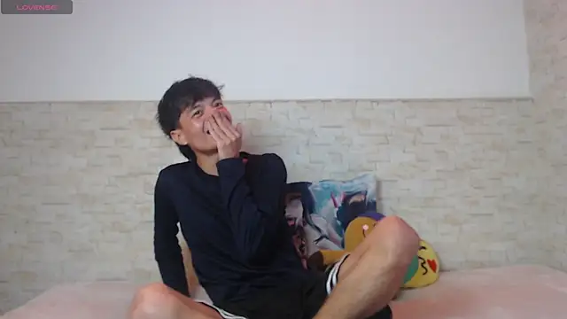 Alex latino  online show from 04-09-26, 07:20