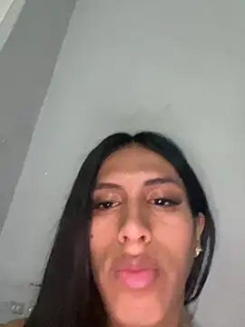 luna duque online show from 06-05-26, 04:50