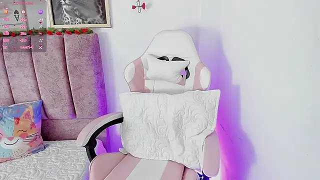 alisson boobs   online show from 07-03-26, 11:00