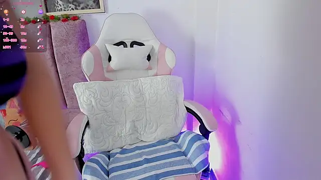 alisson boobs   online show from 06-17-26, 11:03
