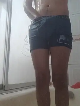 Snapshot of Alcon347 chatting on 04-09-26, 01:40 Alcon347 online show from 04-09-26, 01:40