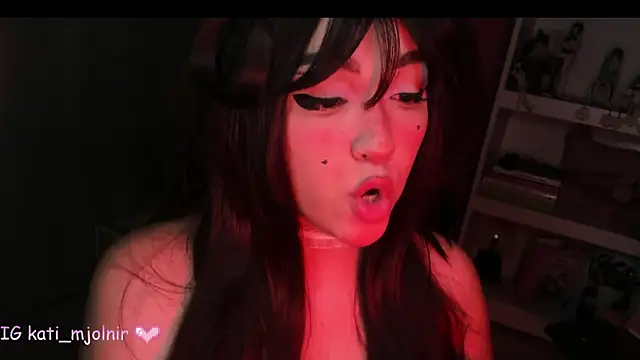 Snapshot of kati-01 chatting on 06-06-26, 03:34 kati-01 online show from 06-06-26, 03:34